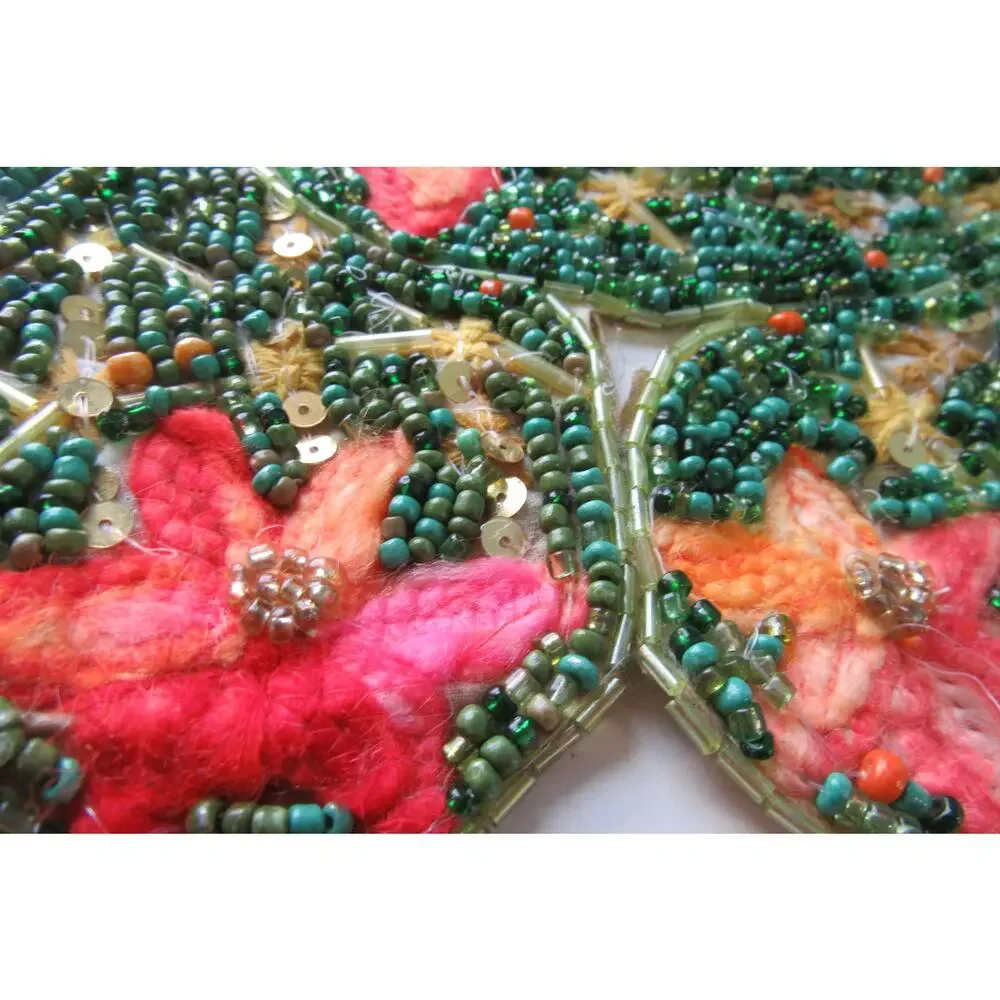 Pier 1 Beaded Cactus Table Runner Desert Flower Blooms Centerpiece 36